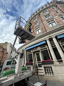 Stain removal from brickwork